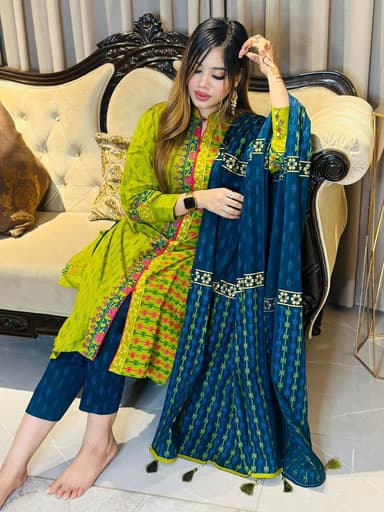 খুশি গ্রাহক